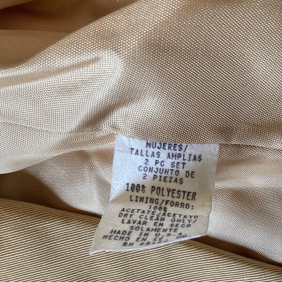 Executive Collection Gold Blazer - Picture 6 of 8